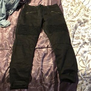 Black jeggings, size 6